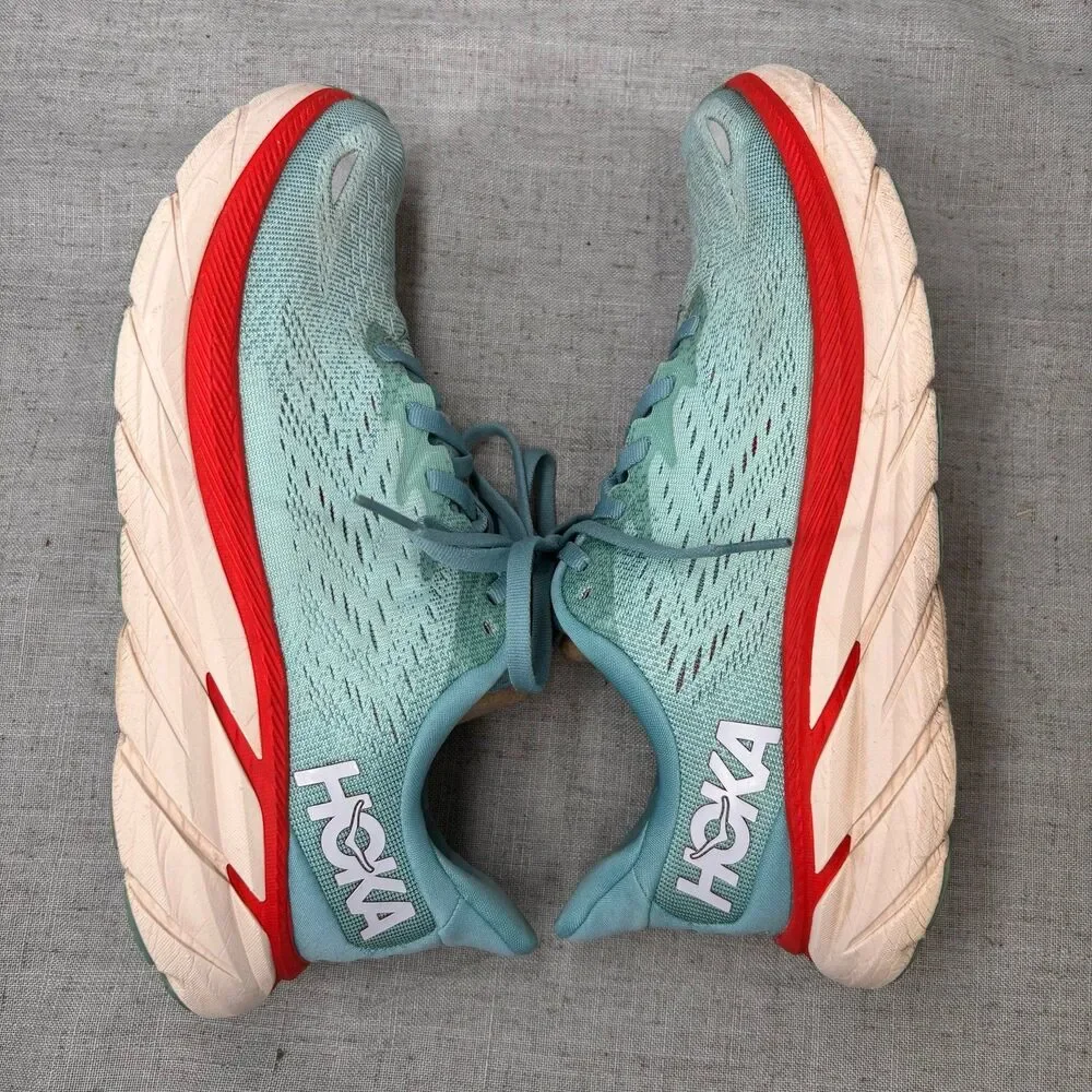 Hoka One One hoka one